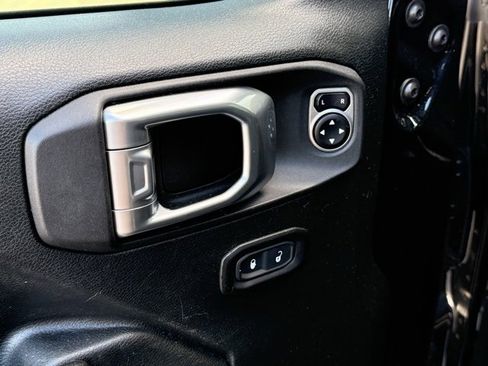 Used 2021 Jeep Wrangler Unlimited Sport S image 12