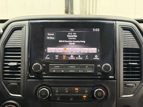 Used 2023 Nissan Titan SV RWD image 25