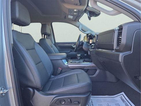 Used 2023 Chevrolet Silverado 1500 LTZ AWD/4WD image 23