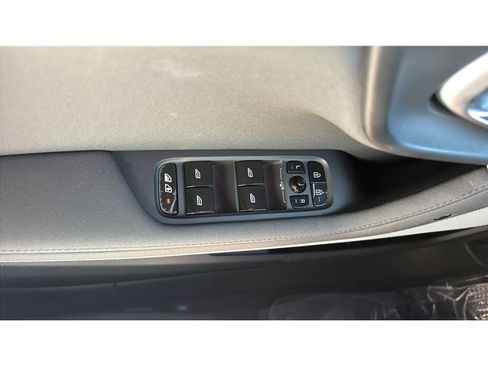 Used 2024 Polestar Polestar 2 RWD image 32