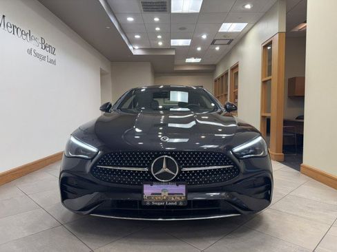 Certified 2025 Mercedes-Benz CLE 300 4MATIC Coupe image 2