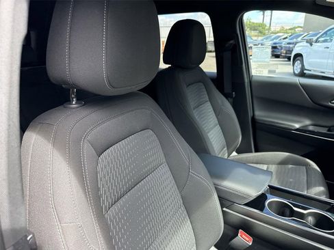 Used 2025 Chevrolet Equinox LT image 25