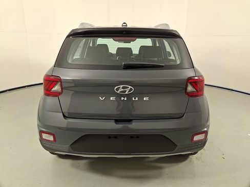 New 2026 Hyundai Venue SEL FWD image 5
