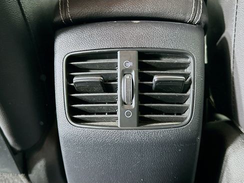 Used 2022 Kia Niro EX image 27