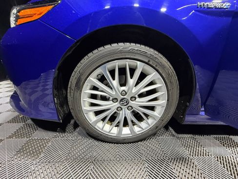 Used 2018 Toyota Camry XLE image 26