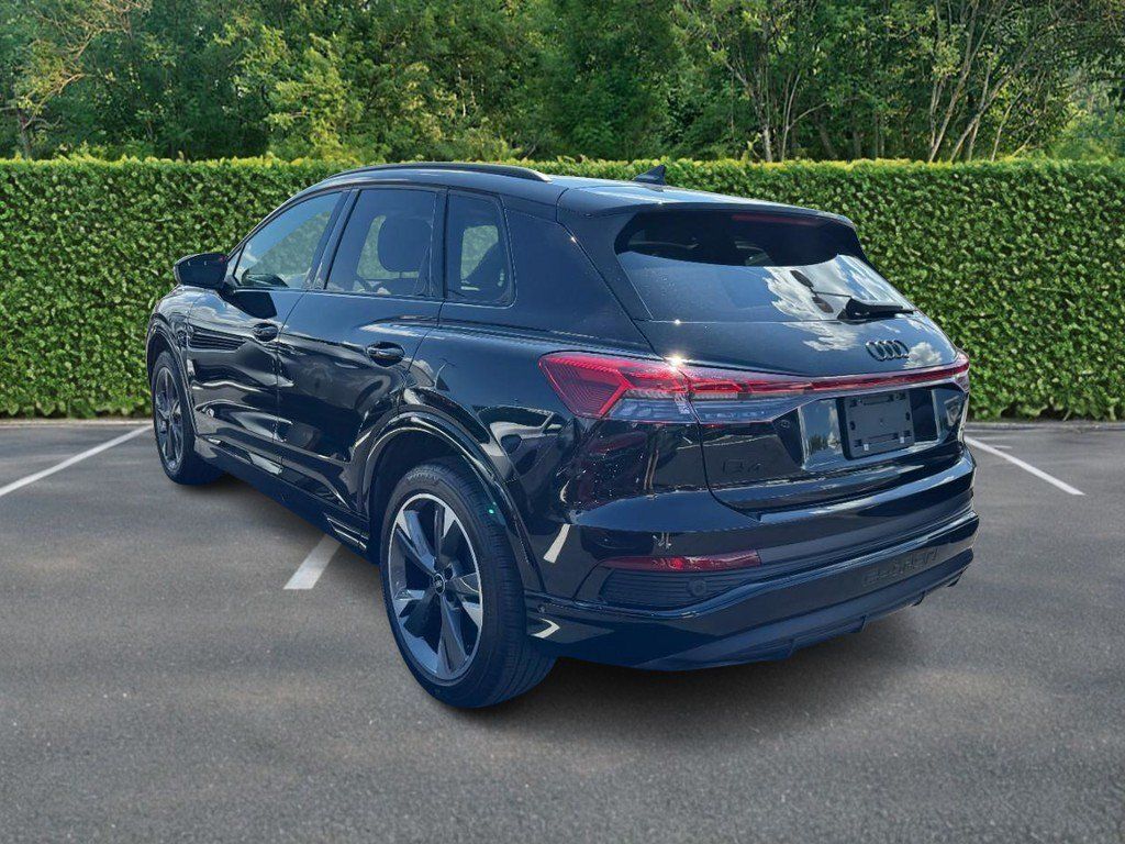 Used 2023 Audi Q4 e-tron Prestige w/ Black Optic Package AWD/4WD image 5