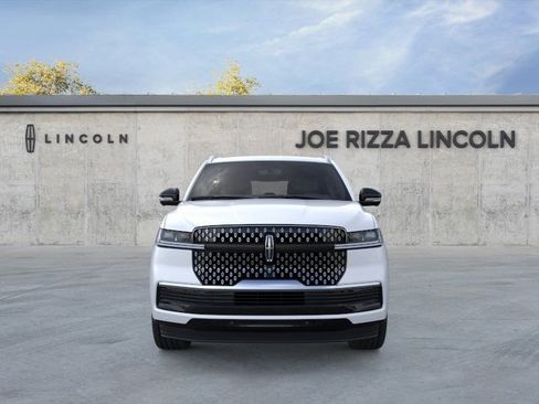 New 2025 Lincoln Navigator Reserve AWD/4WD image 6