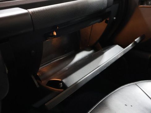 Used 2010 Volkswagen Beetle Coupe image 21