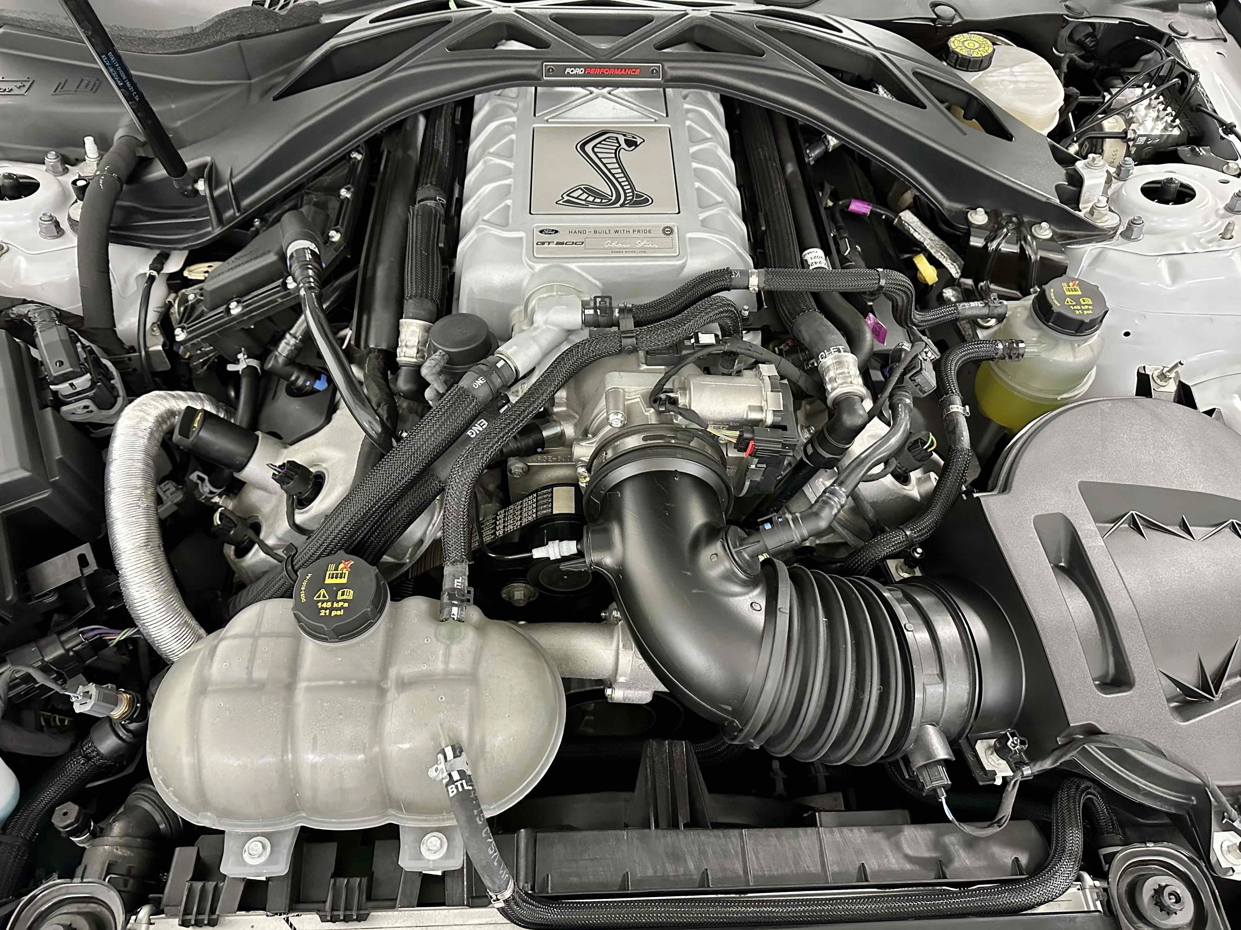 Used 2021 Ford Mustang Shelby GT500 w/ Carbon Fiber Track Pack RWD image 33