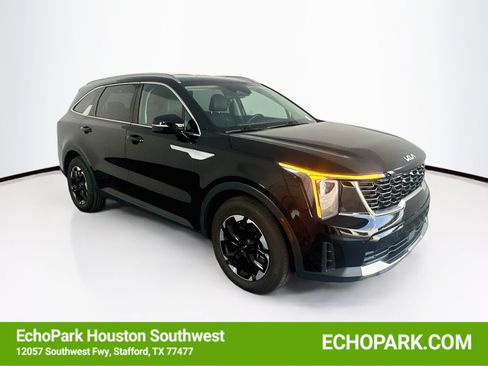 Used 2024 Kia Sorento S FWD image 1