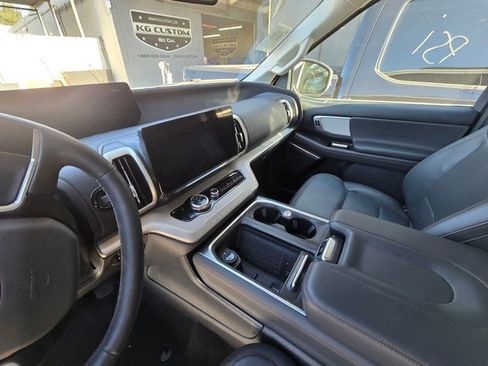 Used 2025 Ford Expedition Max Active image 18