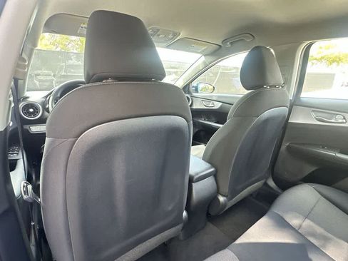 Certified 2023 Kia Forte LXS w/ LXS Technology Package image 23