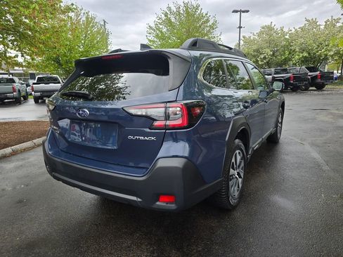 Used 2023 Subaru Outback Premium AWD/4WD image 7