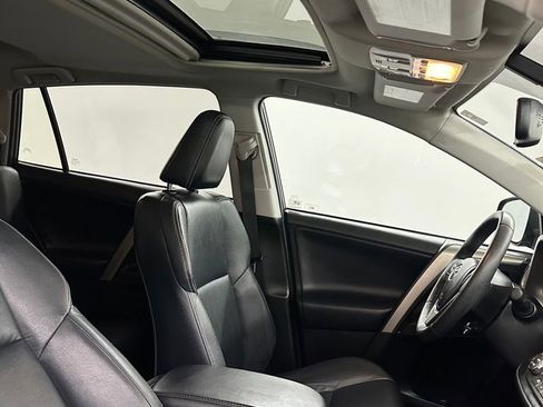 Used 2014 Toyota RAV4 Limited AWD/4WD image 37