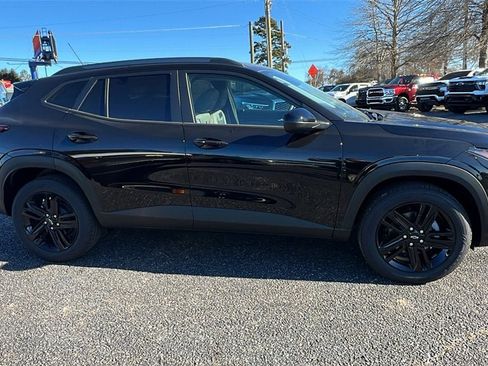 New 2026 Chevrolet Trax ACTIV w/ Sunroof Package image 4