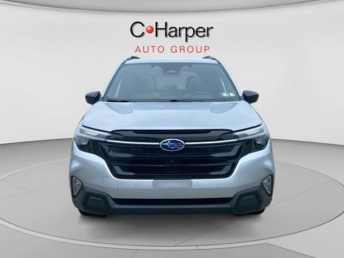 Used 2025 Subaru Forester Touring AWD/4WD image 8