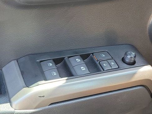 Used 2022 Toyota Tacoma Limited w/ Nightshade Package AWD/4WD image 31