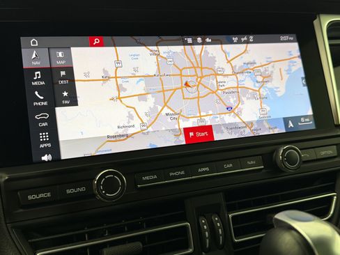 Certified 2021 Porsche Macan AWD/4WD image 19