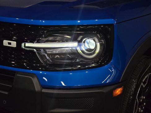 New 2025 Ford Bronco Sport Outer Banks w/ Outer Banks Tech Package+ AWD/4WD image 11