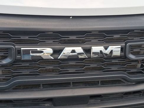 Used 2024 RAM ProMaster 2500 w/ Convenience Group FWD image 6