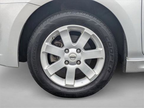 Used 2010 Nissan Sentra 2.0 SR image 9