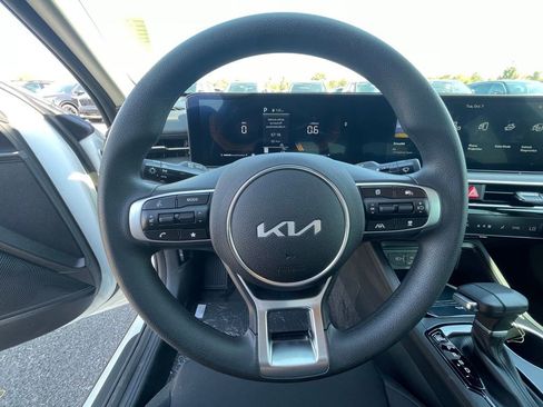 New 2026 Kia K5 LXS FWD image 10
