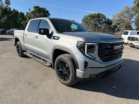 Used 2026 GMC Sierra 1500 Elevation w/ Elevation Premium Package AWD/4WD image 7