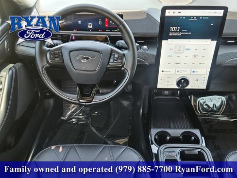 Certified 2025 Ford Mustang Mach-E Select RWD image 18