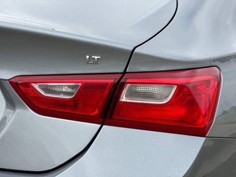 Used 2023 Chevrolet Malibu LT image 32