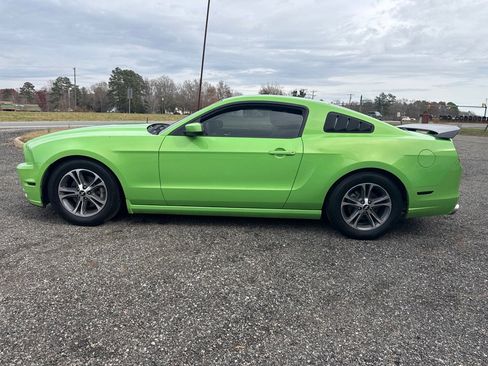 Used 2014 Ford Mustang Premium image 7
