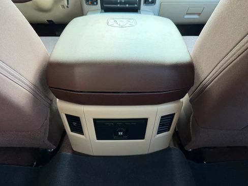 Used 2017 RAM 1500 Classic SLT w/ Luxury Group AWD/4WD image 14