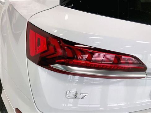 Used 2022 Audi Q7 3.0T Premium w/ Convenience Package image 29