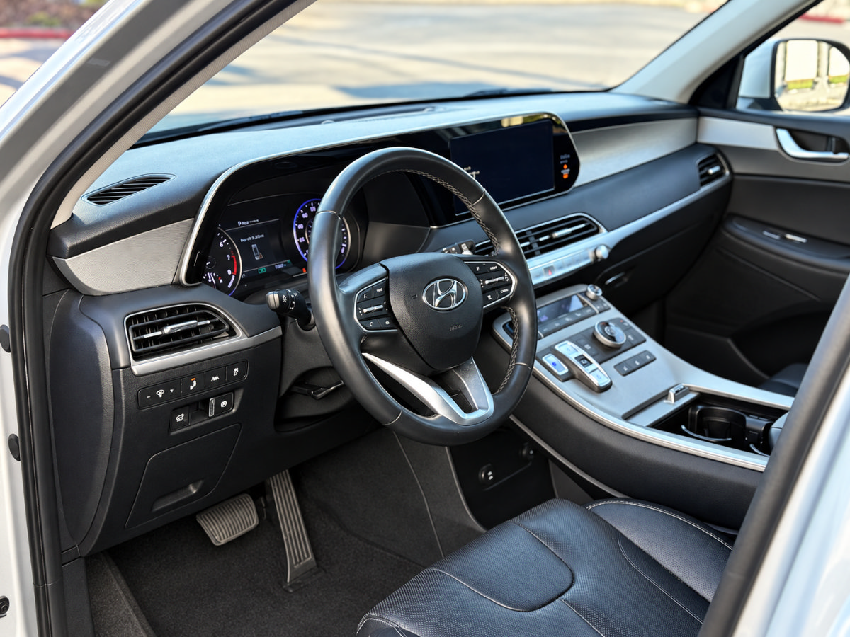 Used 2022 Hyundai Palisade SEL w/ 8P Bench Seat Package FWD image 10