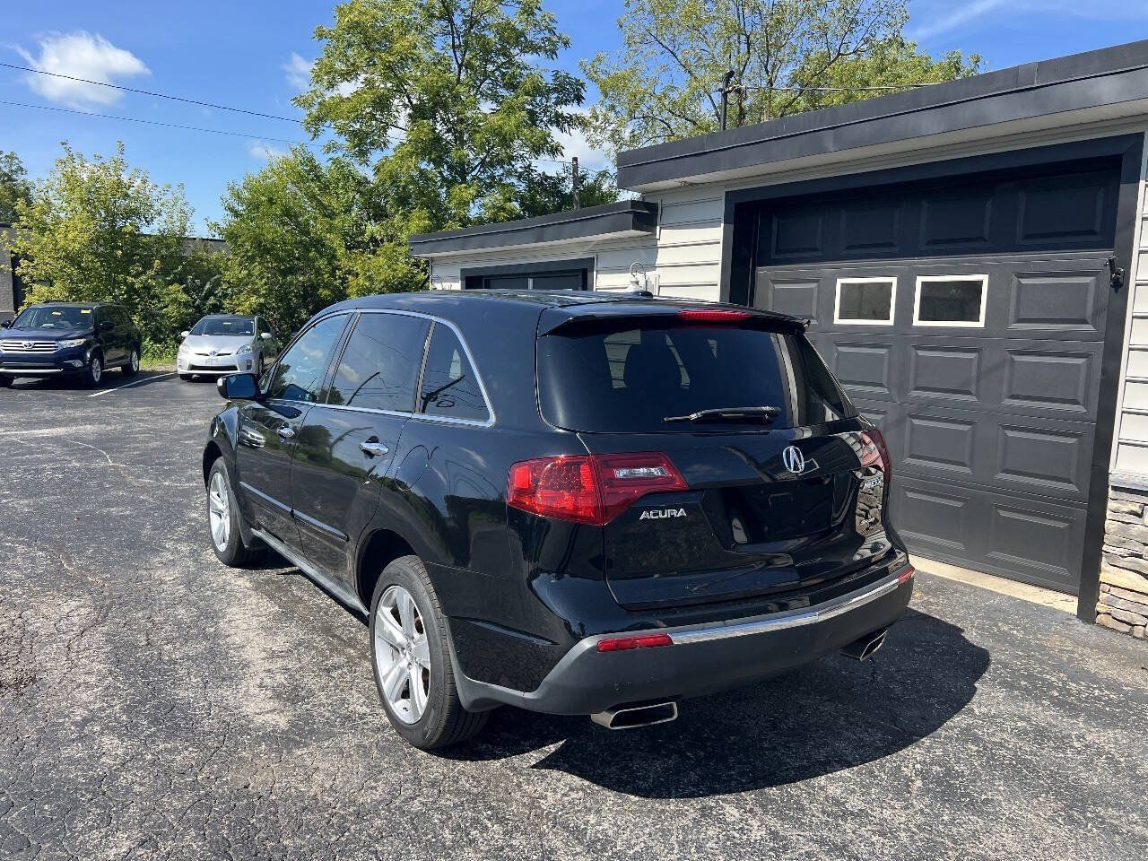 Used 2011 Acura MDX w/ Tech & Entertainment Pkg AWD/4WD image 4
