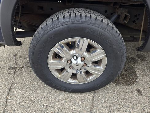 Used 2012 Ford F150 XLT w/ XLT Chrome Pkg image 14