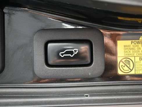 Used 2013 Lexus LX 570 4WD image 16