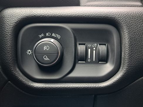 Used 2022 RAM 1500 Laramie w/ Night Edition AWD/4WD image 23