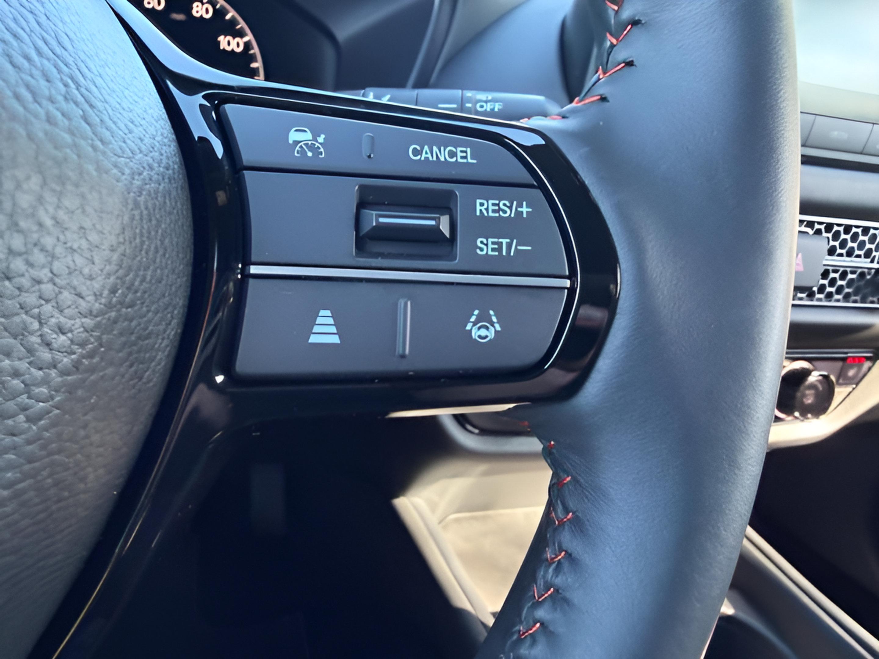 Used 2024 Honda HR-V Sport image 14