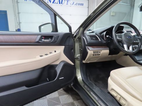Used 2017 Subaru Outback 2.5i Limited AWD/4WD image 40