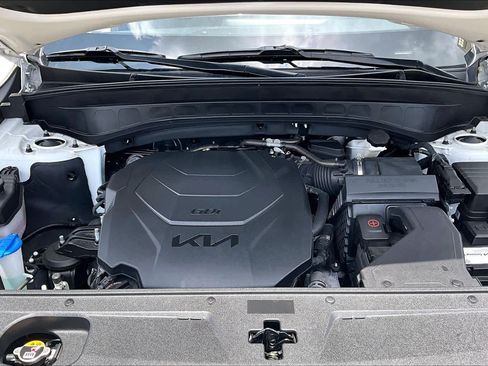 Used 2024 Kia Telluride EX w/ EX Captain's Chair Package FWD image 29
