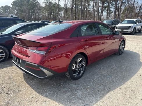 Used 2025 Hyundai Elantra Sport image 10