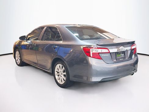 Used 2013 Toyota Camry XLE w/ Leather Pkg image 5