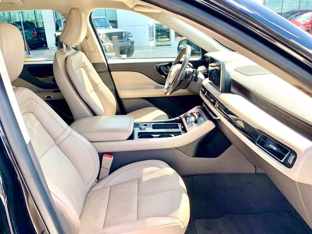 Used 2022 Lincoln Aviator Reserve w/ Equipment Group 201A AWD/4WD image 34