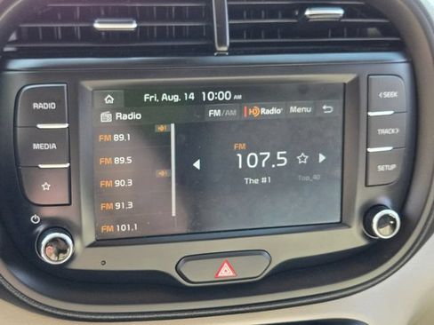 Used 2025 Kia Soul LX FWD image 27