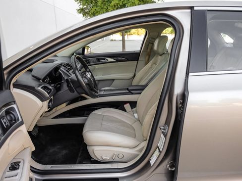 Used 2018 Lincoln MKZ Reserve w/ Technology Package FWD image 4