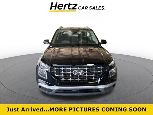 Used 2025 Hyundai Venue SEL FWD image 1