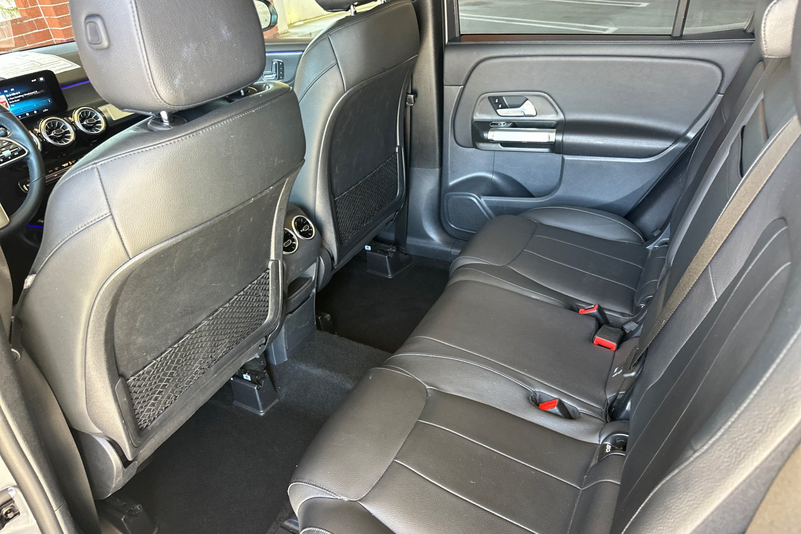 Used 2022 Mercedes-Benz GLB 250 4MATIC image 14