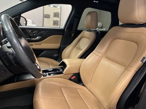 Used 2022 Lincoln Corsair Grand Touring image 19