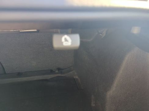 Used 2023 Chevrolet Malibu LT image 16