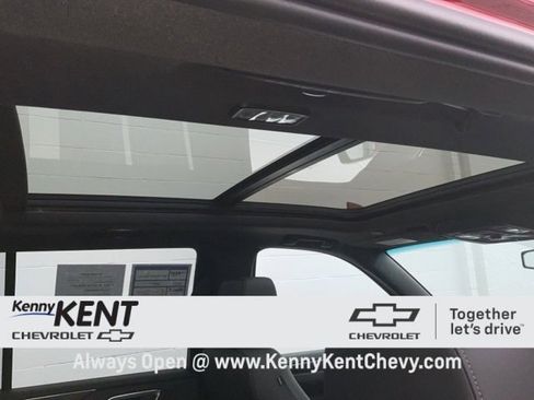 Used 2021 Chevrolet Tahoe Z71 w/ Z71 Signature Package image 13